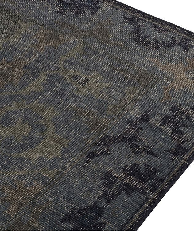 Distressed Style Rug in Medallion Pattern picture 5